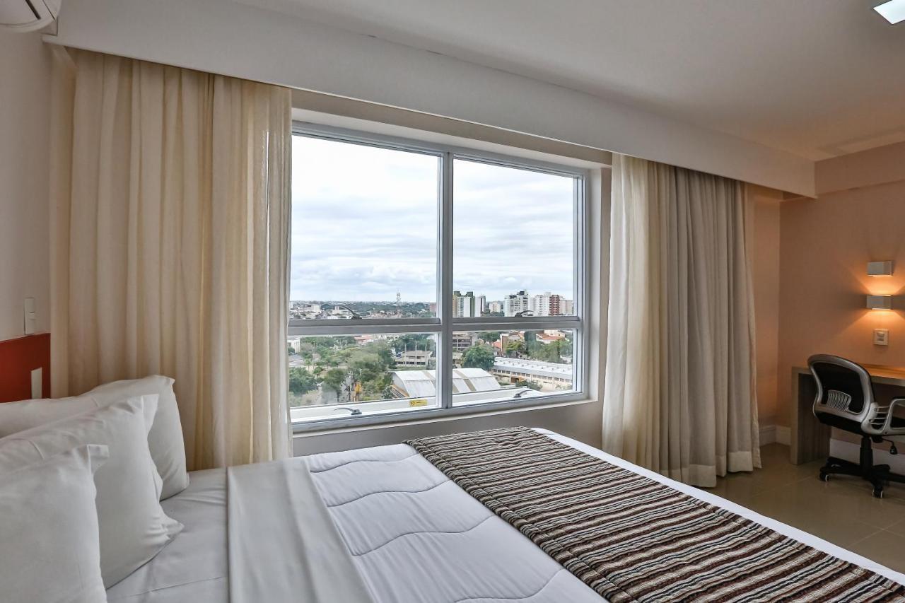 Ramada Hotel & Suites Campos Pelinca Campos dos Goytacazes Kültér fotó