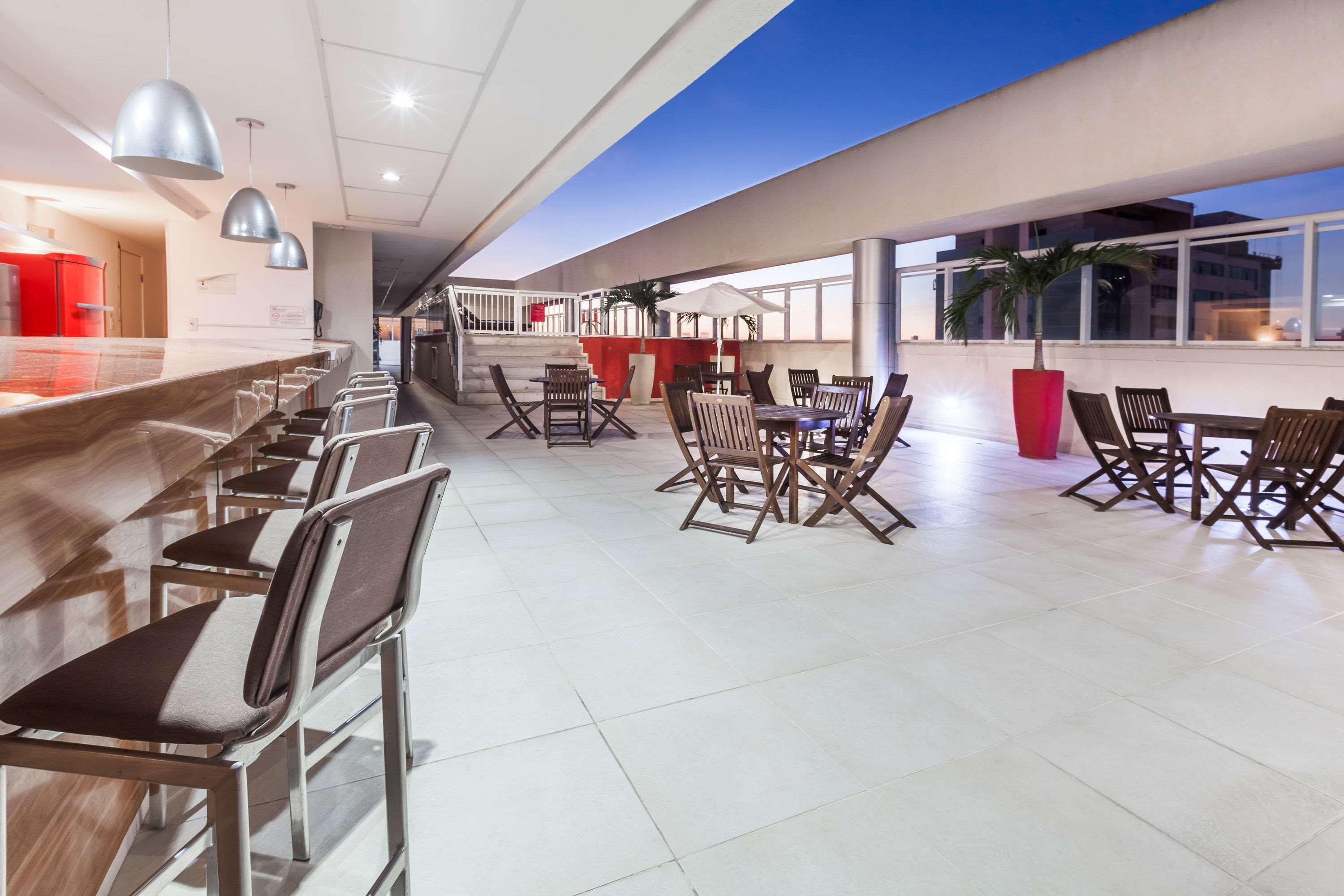 Ramada Hotel & Suites Campos Pelinca Campos dos Goytacazes Kültér fotó