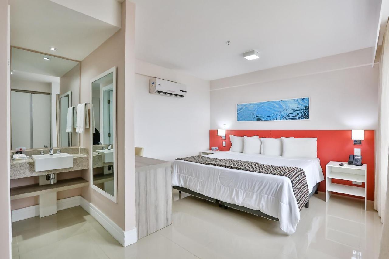 Ramada Hotel & Suites Campos Pelinca Campos dos Goytacazes Kültér fotó