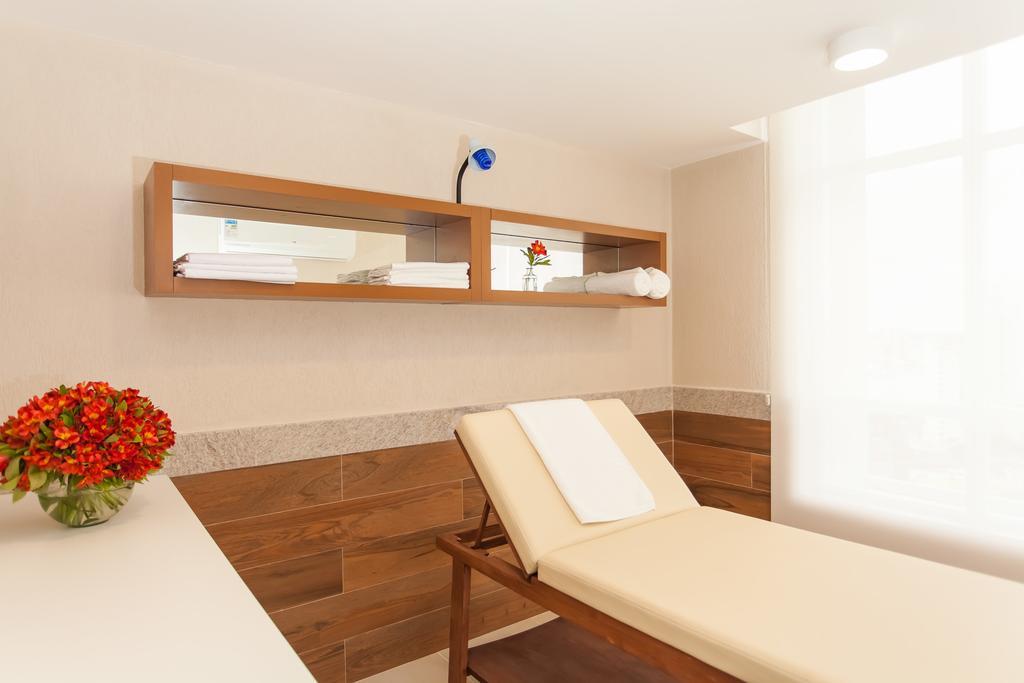Ramada Hotel & Suites Campos Pelinca Campos dos Goytacazes Kültér fotó