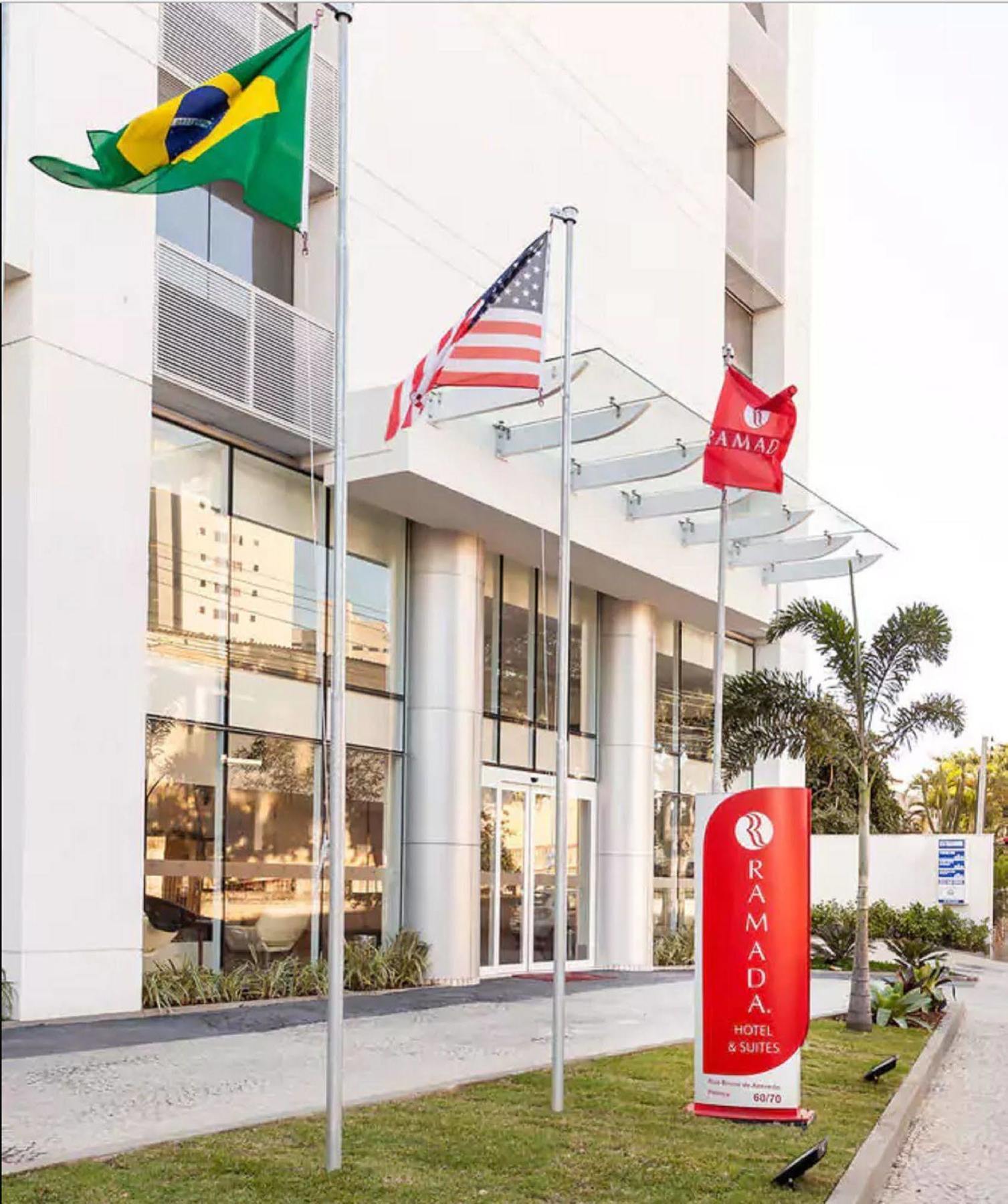 Ramada Hotel & Suites Campos Pelinca Campos dos Goytacazes Kültér fotó